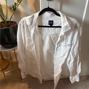 GAP White %100 cotton button up